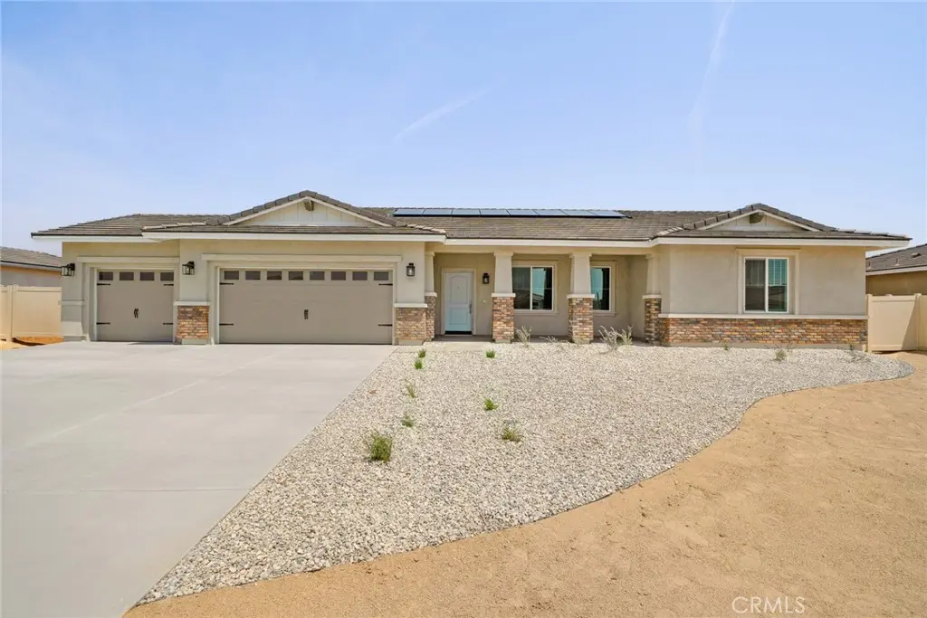 14836 Desert Lily Court, Apple Valley, CA — listing photo 1
