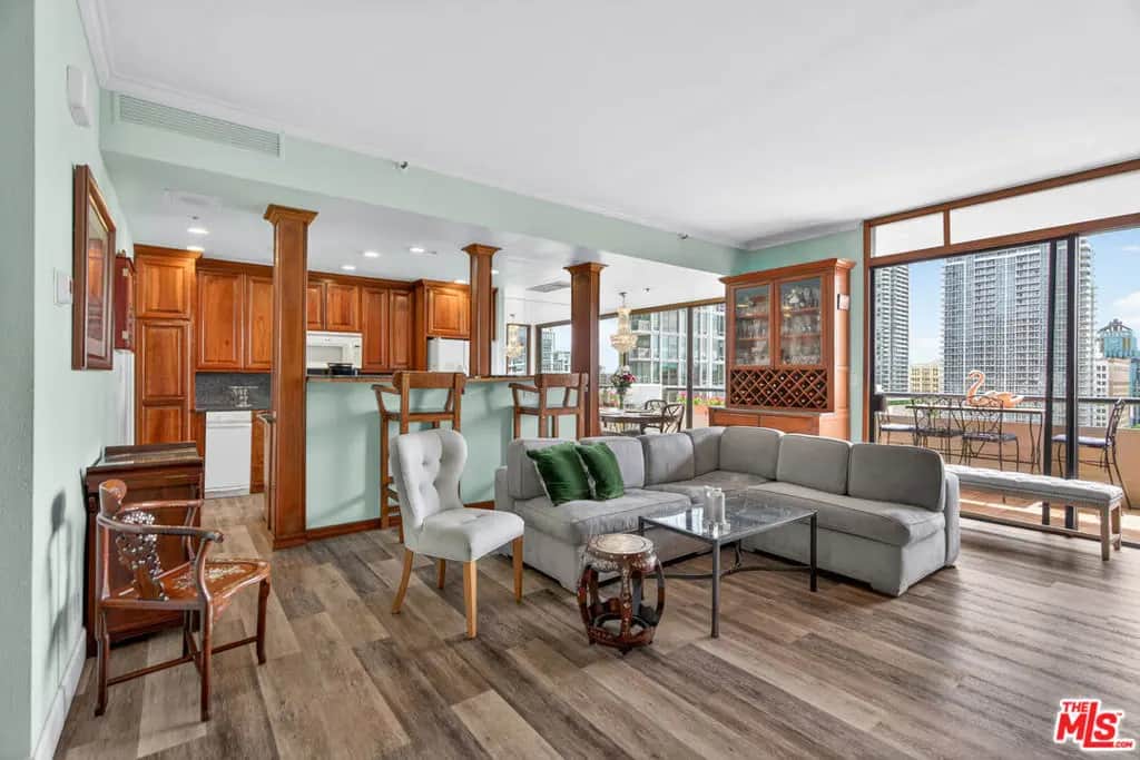 600 W 9th Street 1512, Los Angeles, CA — listing photo 1