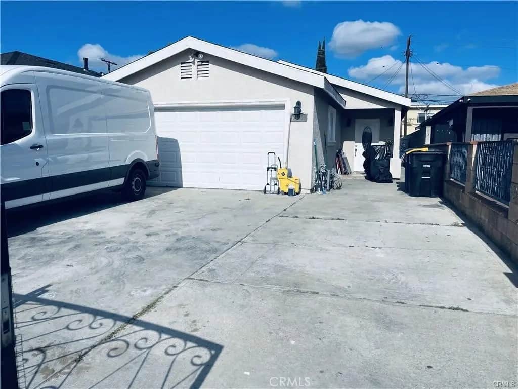 9517 San Miguel Avenue, South Gate, CA — listing photo 1