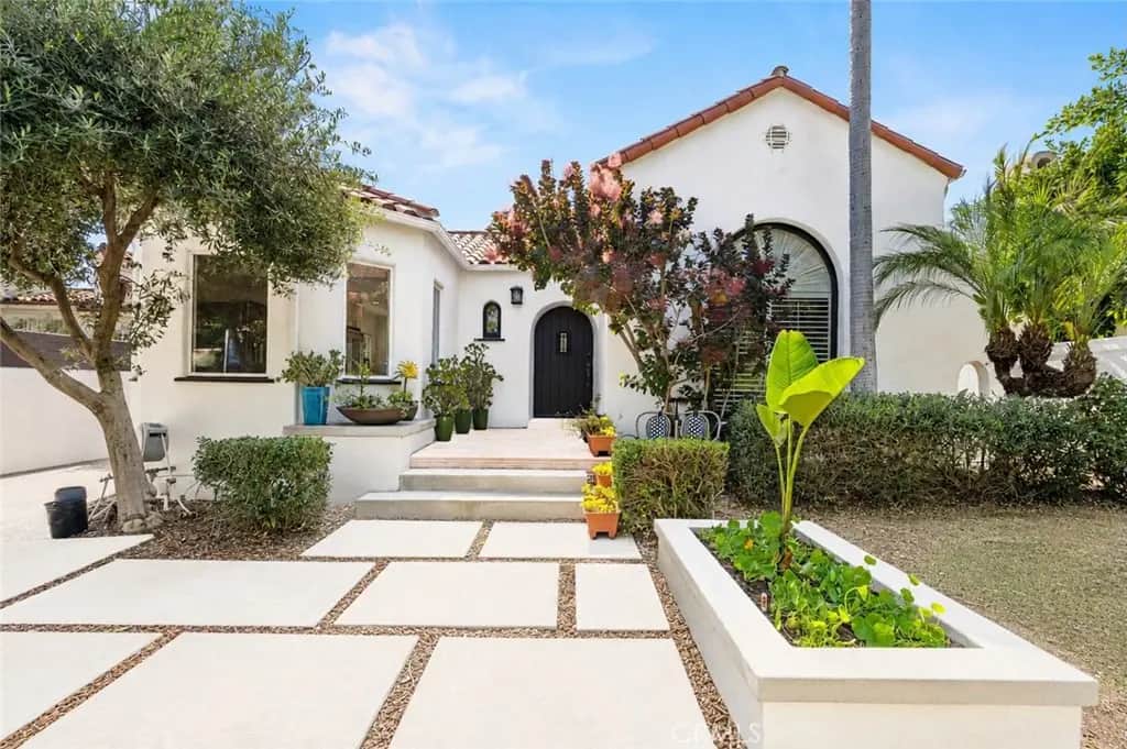 129 N Crescent Heights, Los Angeles, CA — listing photo 1