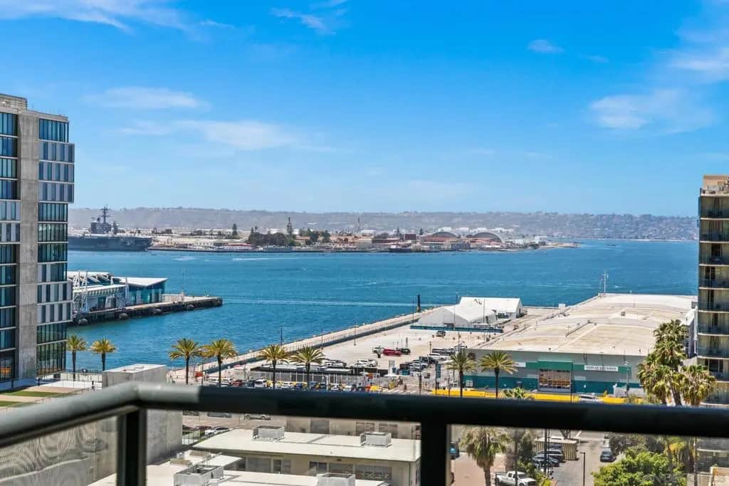1205 Pacific Hwy 1206, San Diego, CA — listing photo 1