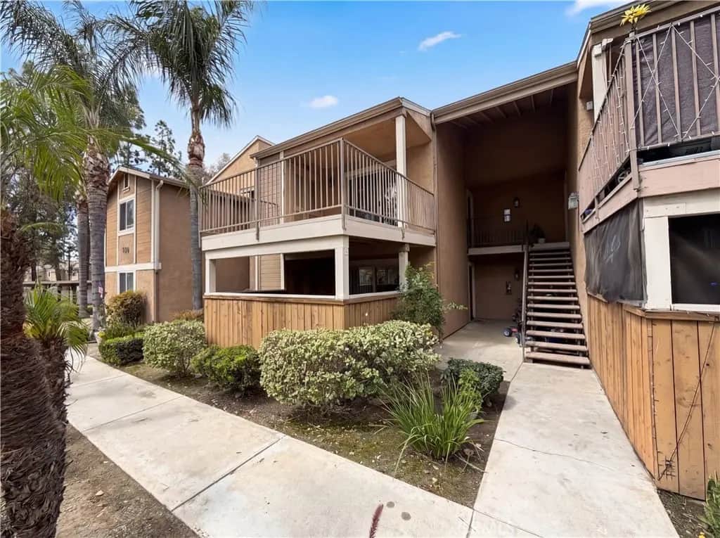 920 S Palmetto Avenue 9, Ontario, CA — listing photo 1