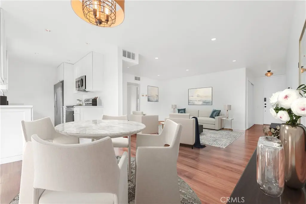 532 N Rossmore 311, Los Angeles, CA — listing photo 1