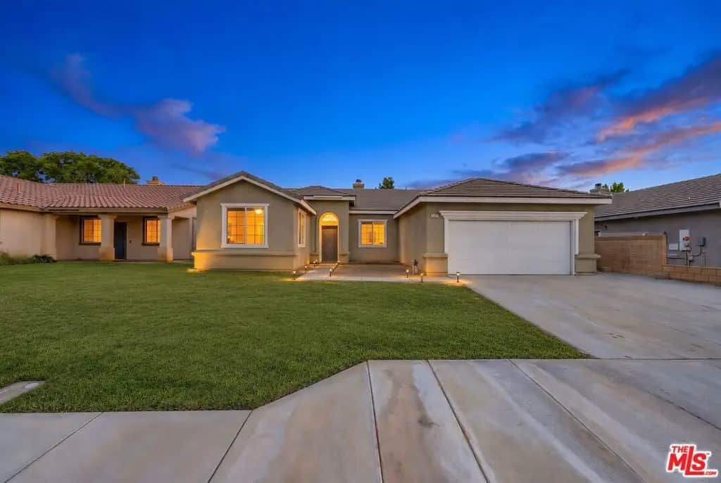 6304 Starview Drive, Lancaster, CA — listing photo 1