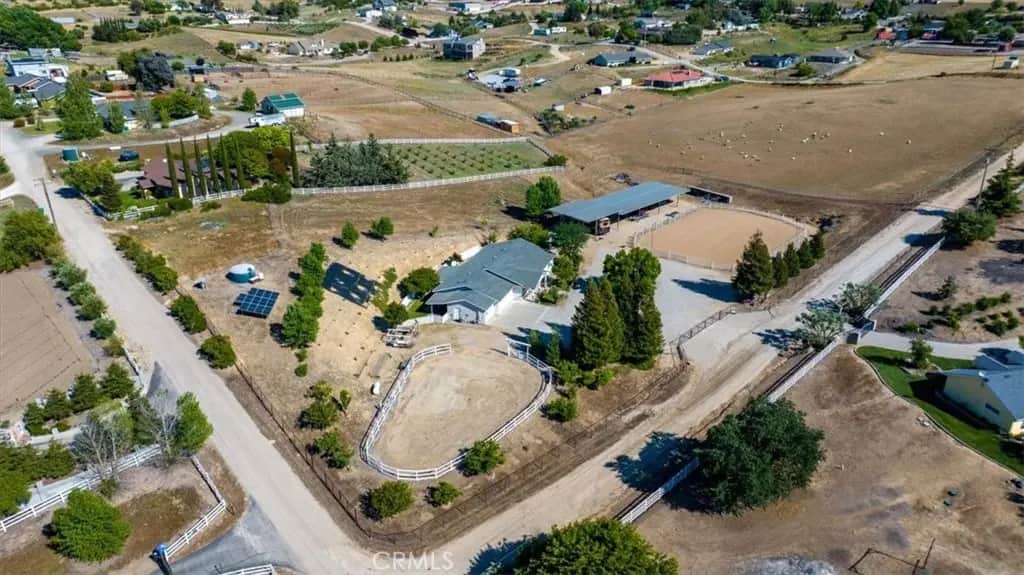 3640 Debonair Drive, Paso Robles, CA — listing photo 1