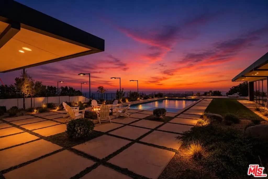 5837 Murphy Way, Malibu, CA — listing photo 1