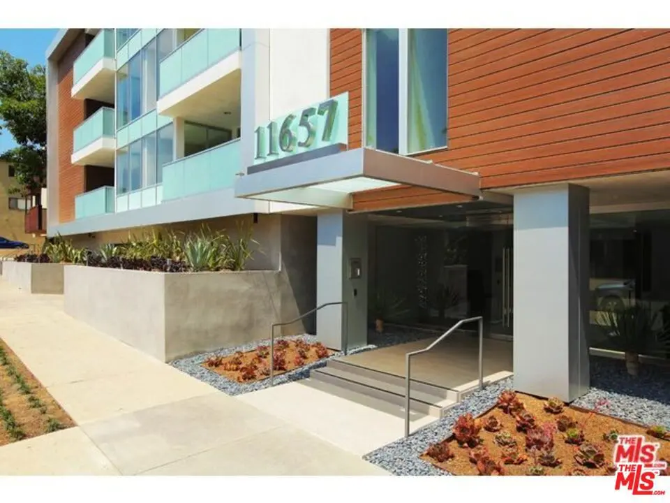 11657 Chenault Street 104 -105, Los Angeles, CA — listing photo 1
