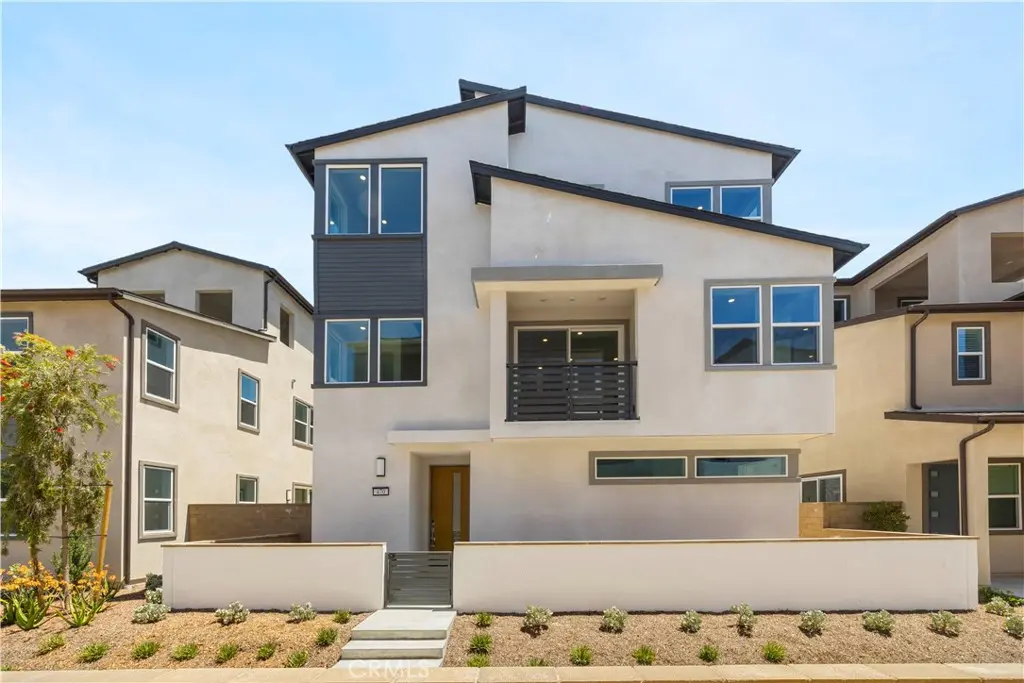 470 Lobata, Irvine, CA — listing photo 1