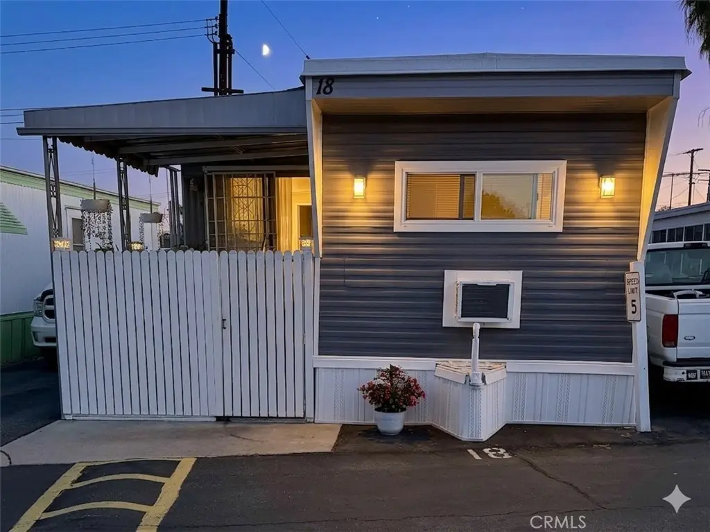 630 S Maple Avenue 18, Montebello, CA — listing photo 1