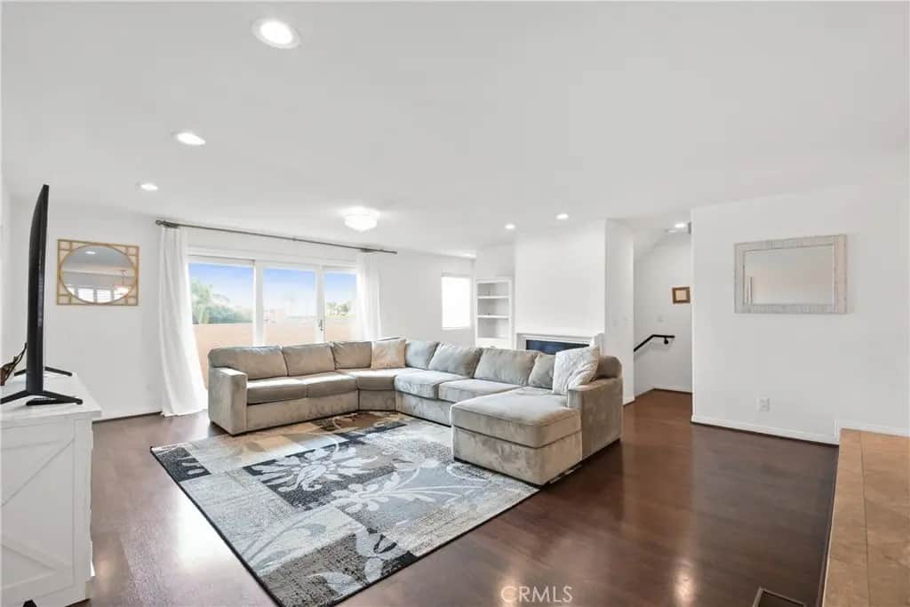 1158 W 11th Street J, San Pedro, CA — listing photo 1