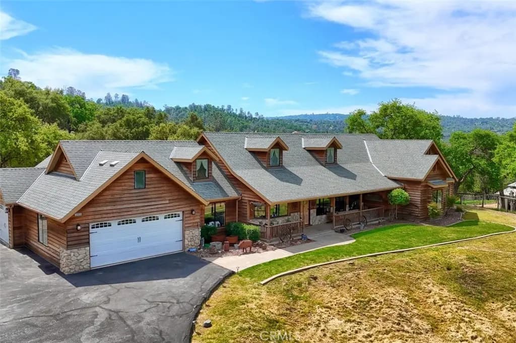 32028 Cattle Way, Coarsegold, CA — listing photo 1