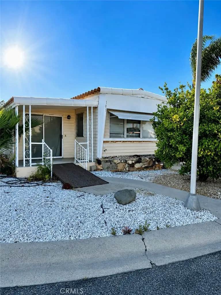 101 Santa Clara Circle, Hemet, CA — listing photo 1