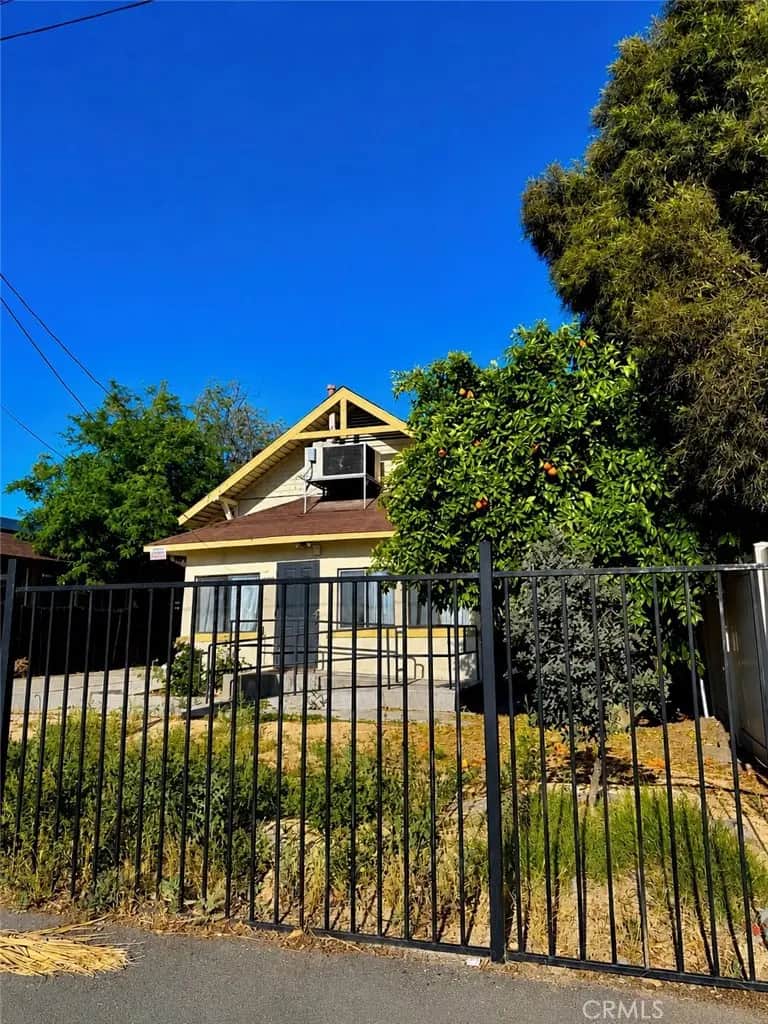 25808 Columbia, Hemet, CA — listing photo 1