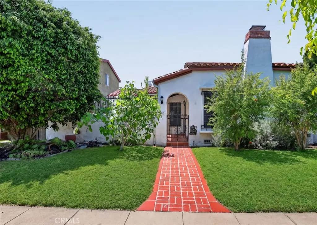 7607 8th Avenue, Los Angeles, CA — listing photo 1