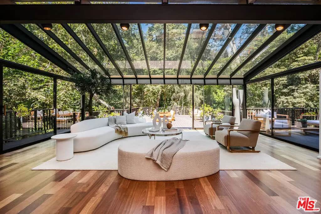 681 Brooktree Road, Santa Monica, CA — listing photo 1