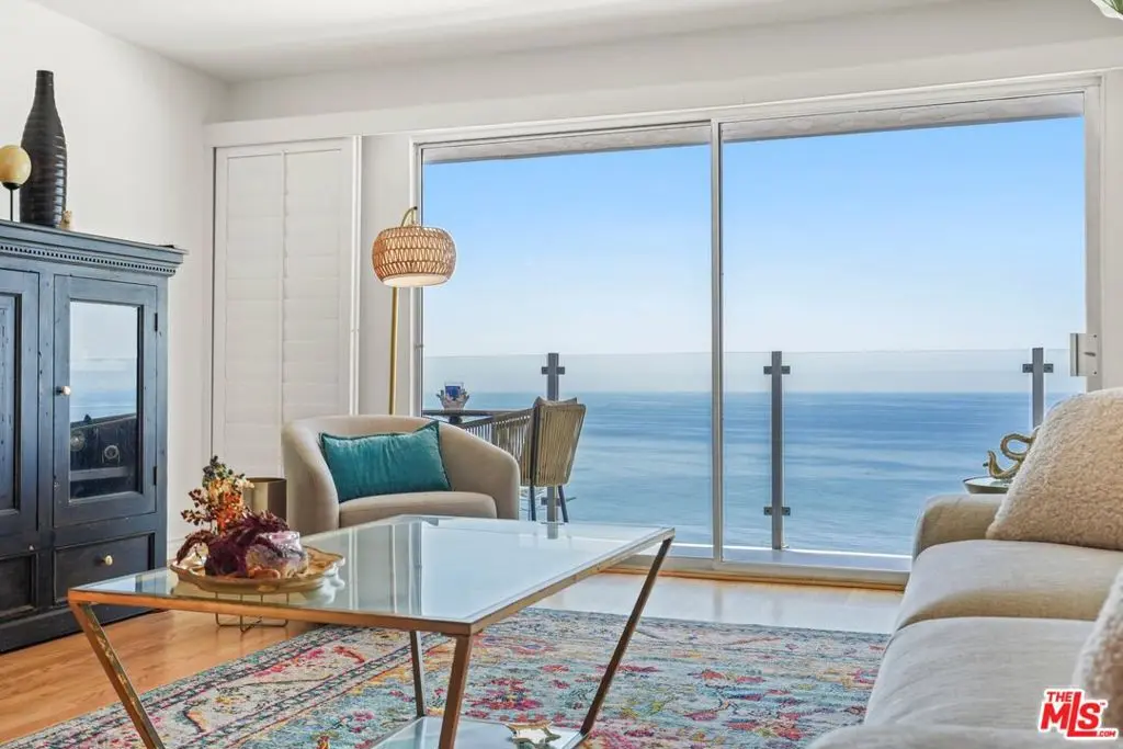 18203 Coastline Drive 4, Malibu, CA — listing photo 1