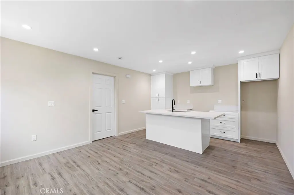 541 N Barbara B, Azusa, CA — listing photo 1