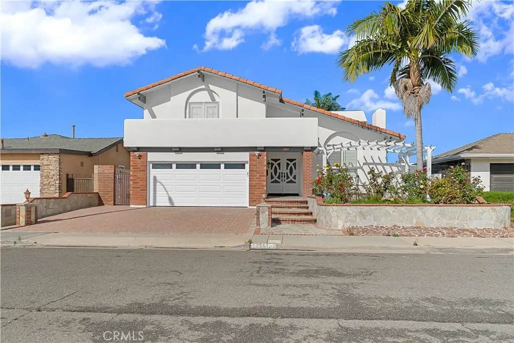 19251 Worchester Lane, Huntington Beach, CA — listing photo 1