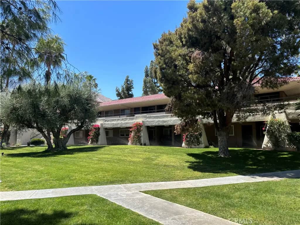 2860 N Los Felices 210, Palm Springs, CA — listing photo 1