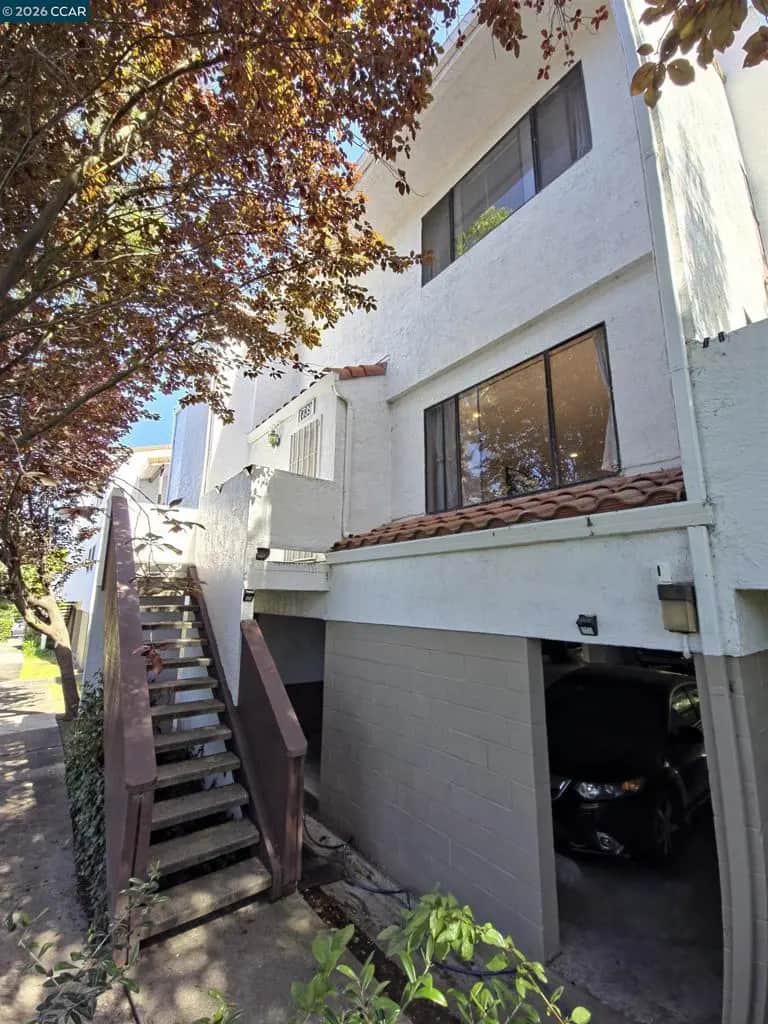 1739 Dalessi Dr, Pinole, CA — listing photo 1