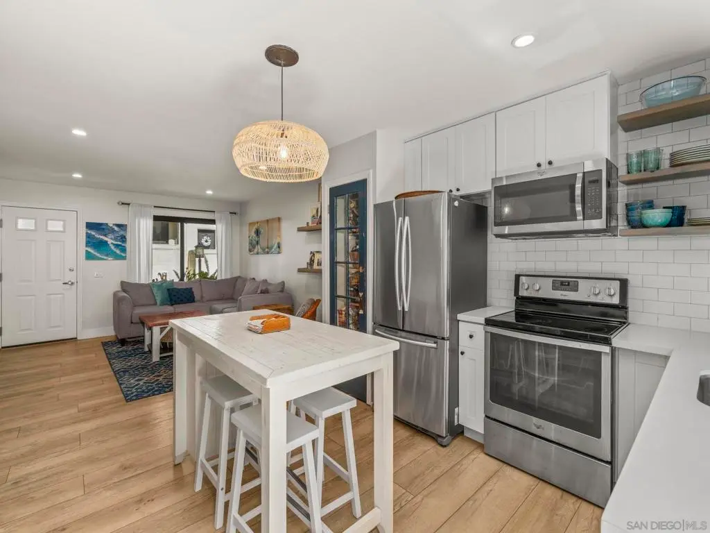 3825 Caminito Litoral 212, San Diego, CA — listing photo 1