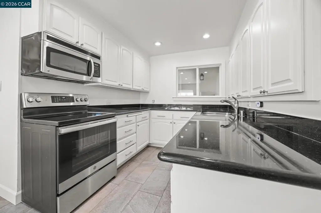 3585 Esperanza Drive, Concord, CA — listing photo 1