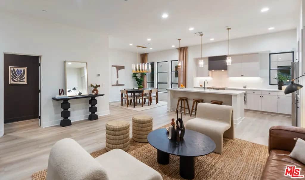 1318 W Cannon Drive, Los Angeles, CA — listing photo 1