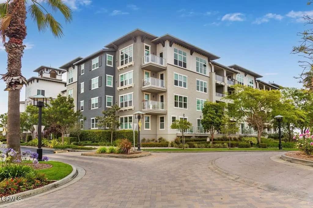 4020 Tradewinds Drive, Oxnard, CA — listing photo 1
