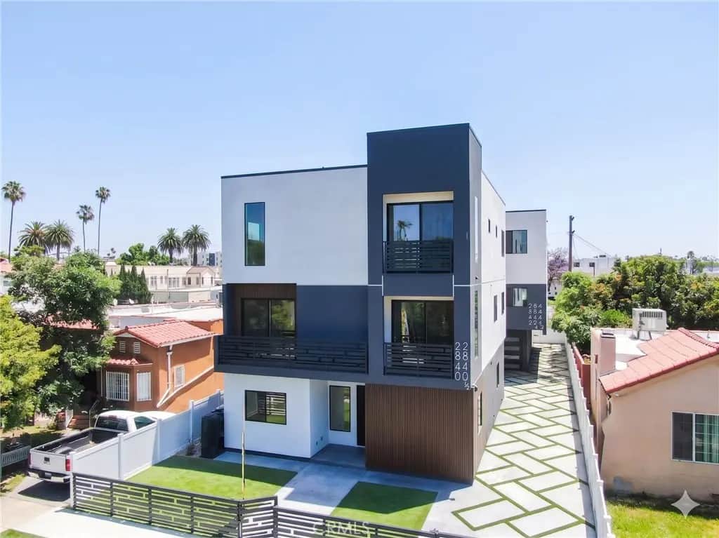 2840 Wellington Road, Los Angeles, CA — listing photo 1