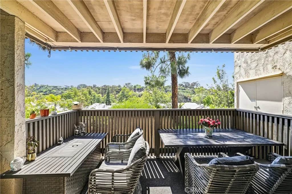 8640 Via Mallorca B, La Jolla, CA — listing photo 1