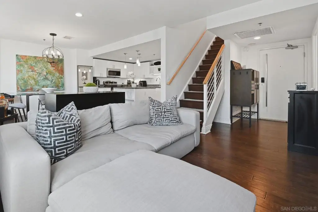 425 W Beech 1702, San Diego, CA — listing photo 1
