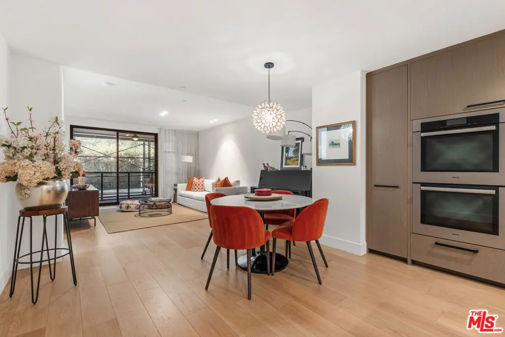 10777 Wilshire Boulevard 201, Los Angeles, CA — listing photo 1
