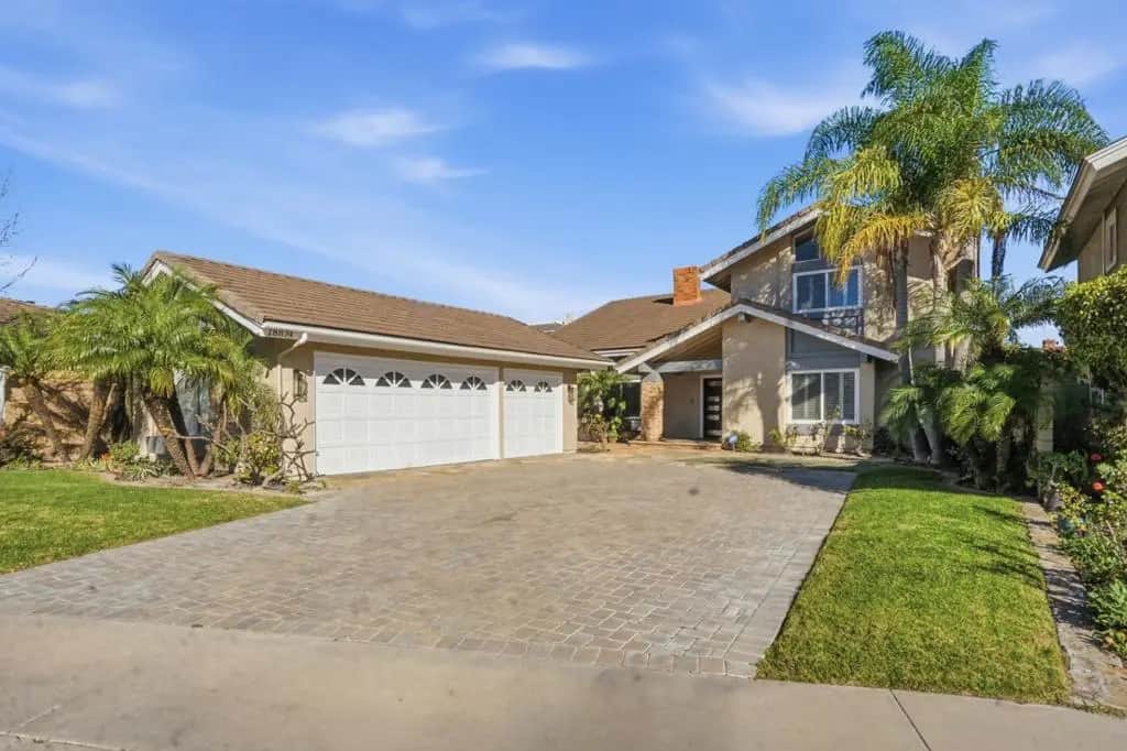 18874 Mount Cimarron Street, Fountain Valley, CA — listing photo 1