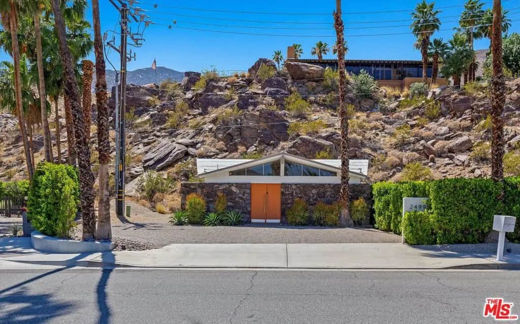 2499 S Palm Canyon Drive, Palm Springs, CA — listing photo 1
