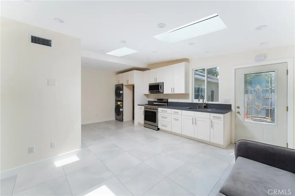 537 Spencer Street A, Glendale, CA — listing photo 1
