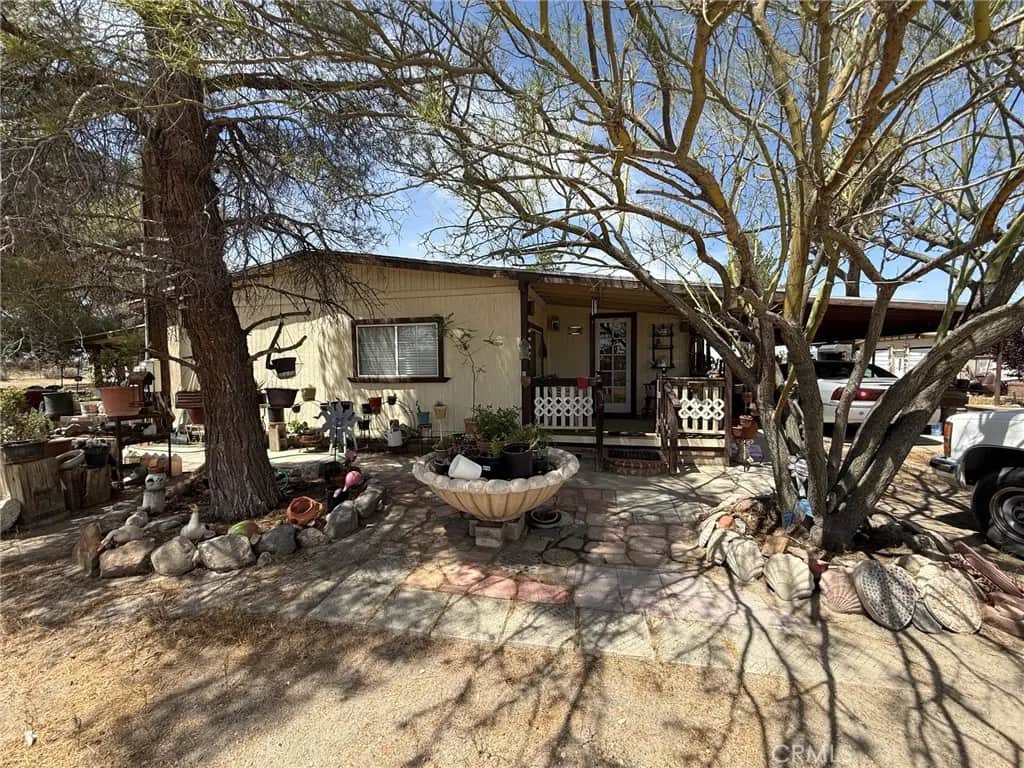 19536 Valle Vista Road, Phelan, CA — listing photo 1