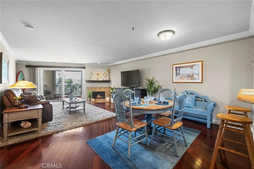 200 Pacific Coast M-9, Huntington Beach, CA — listing photo 1