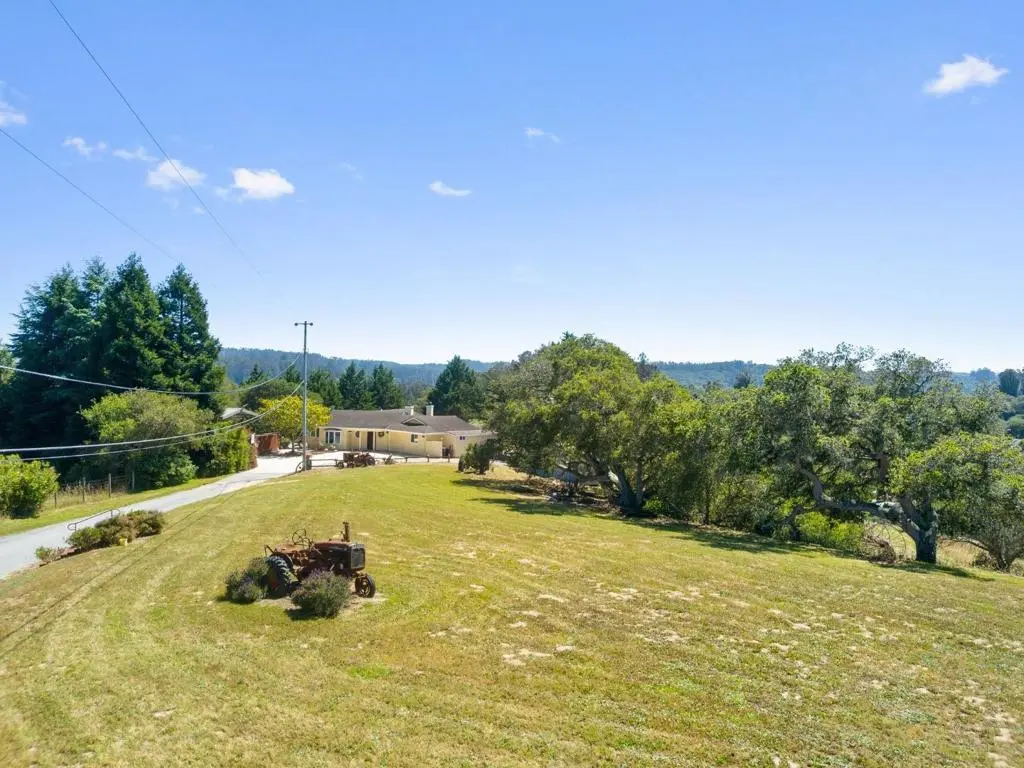 3230 Hillman Lane, Royal Oaks, CA — listing photo 1