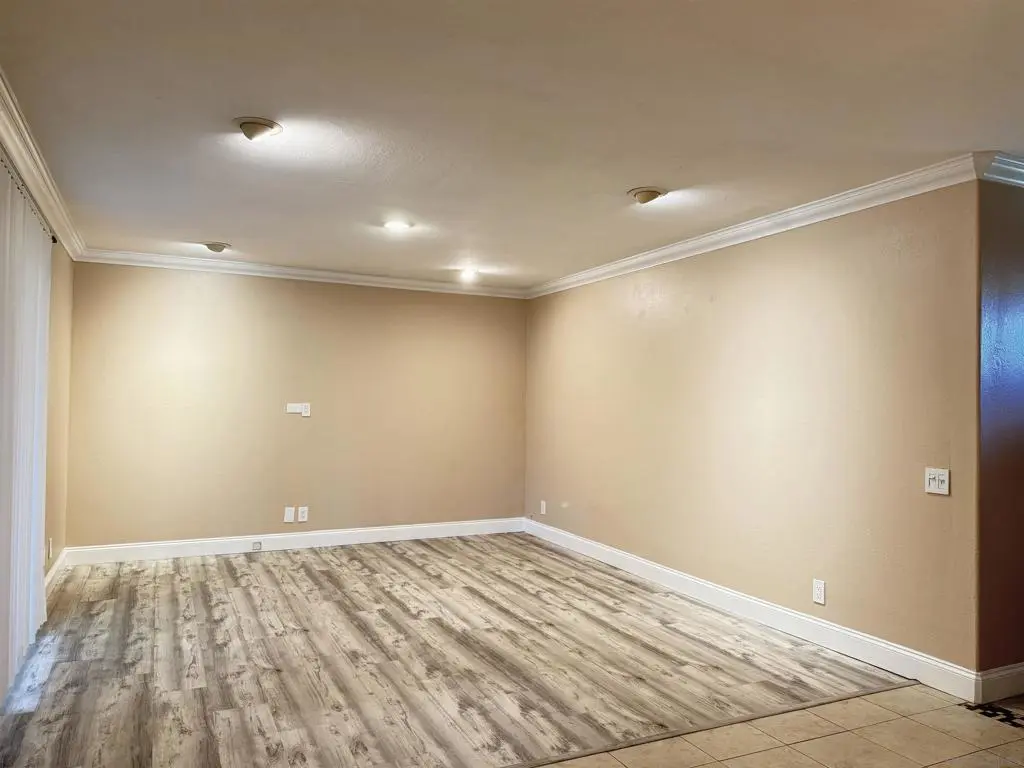 8520 Via Mallorca J, La Jolla, CA — listing photo 1