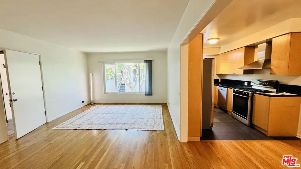 912 6th Street 8, Santa Monica, CA — listing photo 1