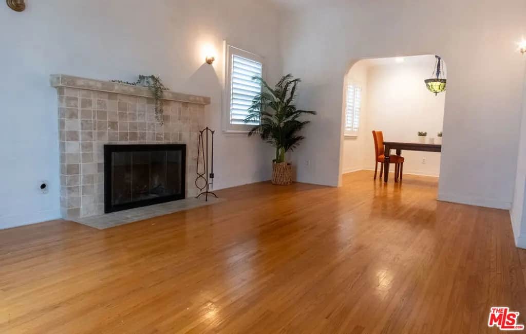 8714 S Wilton Place, Los Angeles, CA — listing photo 1