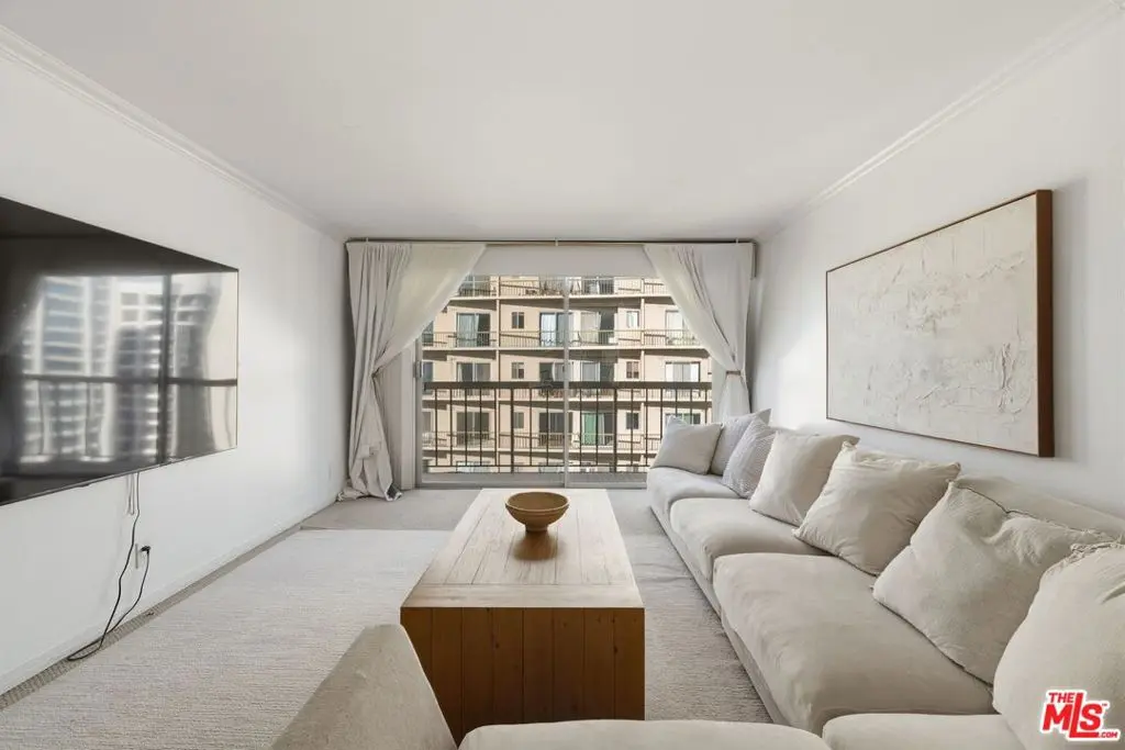 10751 Wilshire Boulevard 1206, Los Angeles, CA — listing photo 1