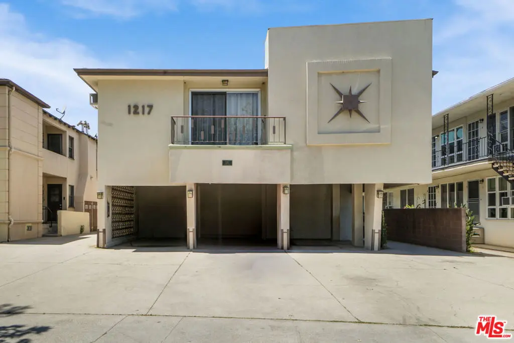 1217 S Orange Grove Avenue, Los Angeles, CA — listing photo 1