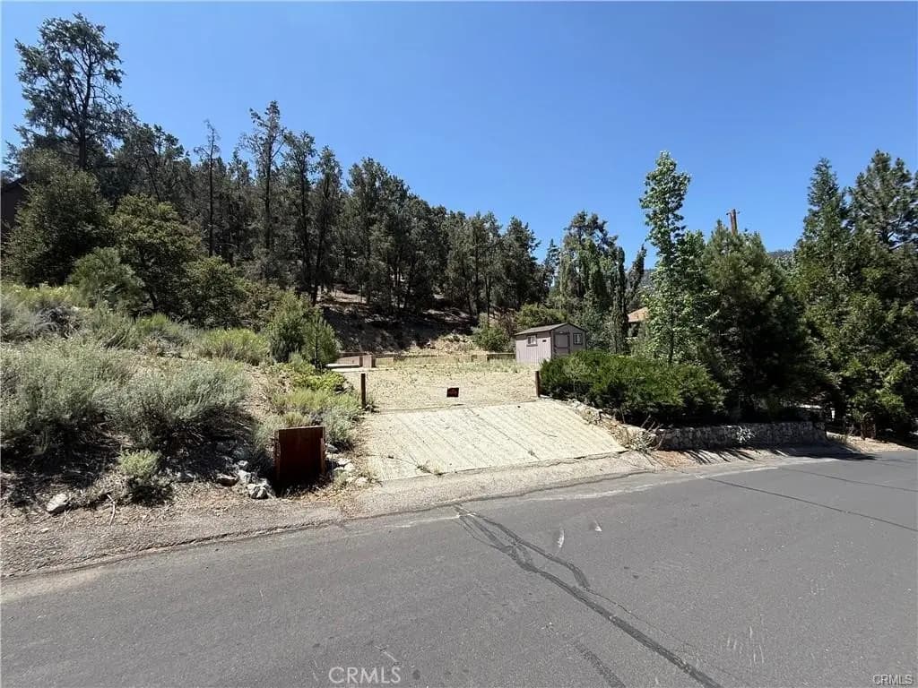 2221 Symonds, Pine Mountain Club, CA — listing photo 1
