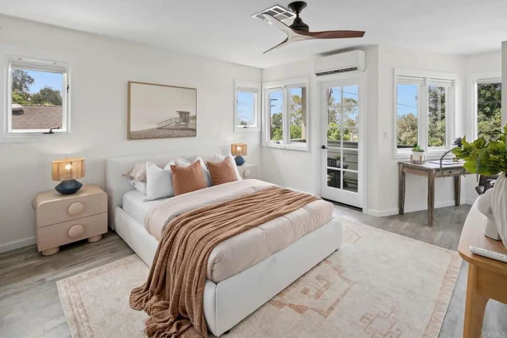 3711 Columbia Street, San Diego, CA — listing photo 1