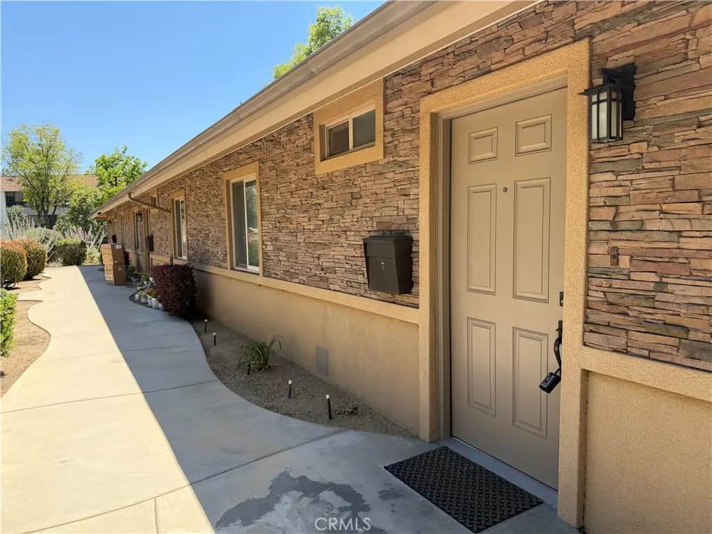 1365 Lafayette Road C, Claremont, CA — listing photo 1