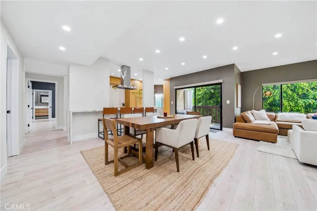 832 Palm Avenue 201, West Hollywood, CA — listing photo 1