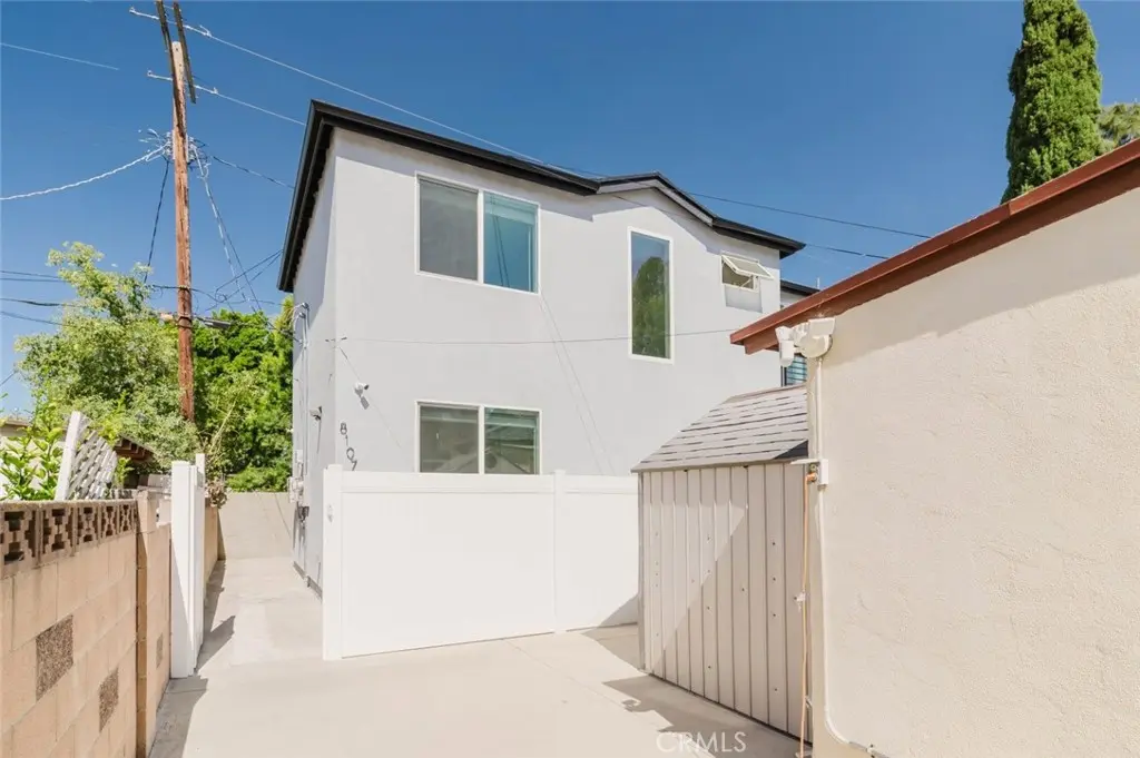 8107 Lemona Avenue, Panorama City, CA — listing photo 1