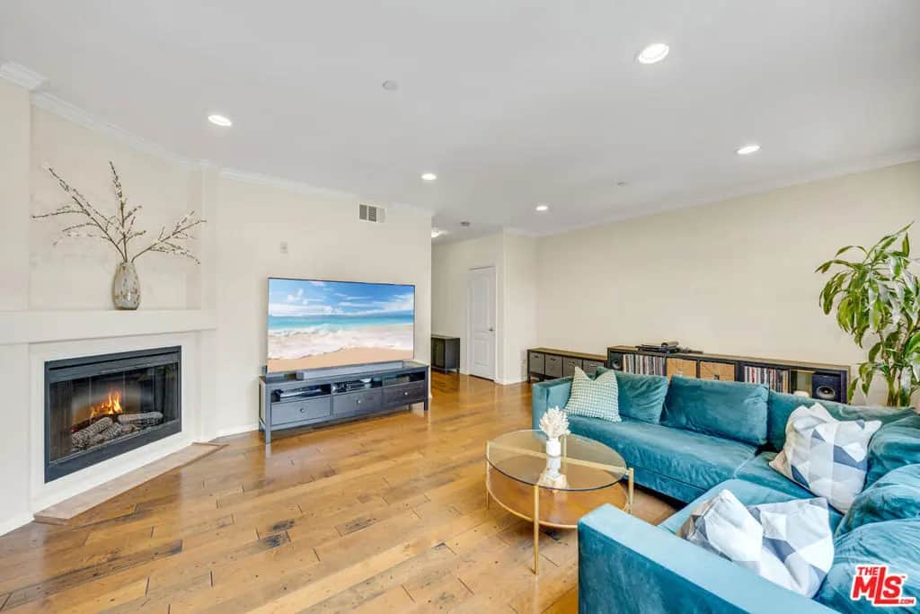 3401 S Bentley Avenue 301, Los Angeles, CA — listing photo 1