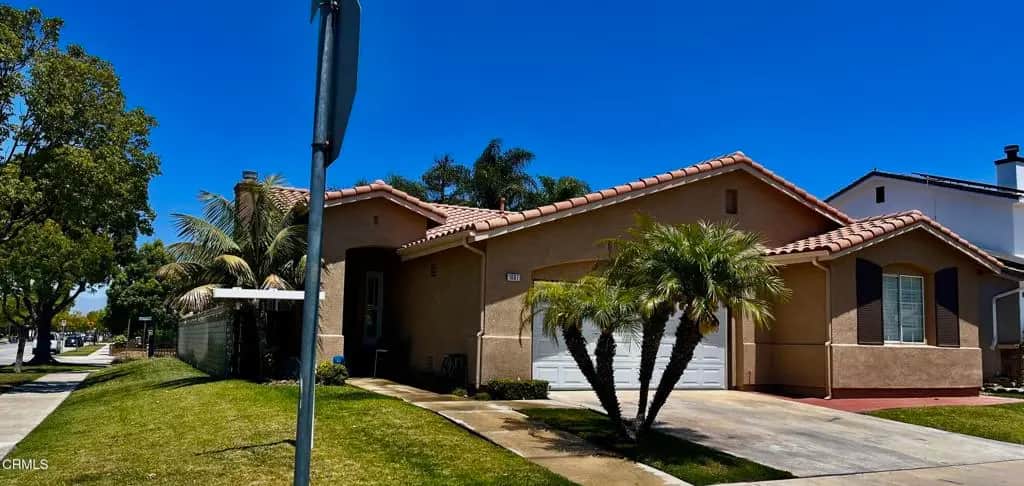 1007 Mika Way, Oxnard, CA — listing photo 1